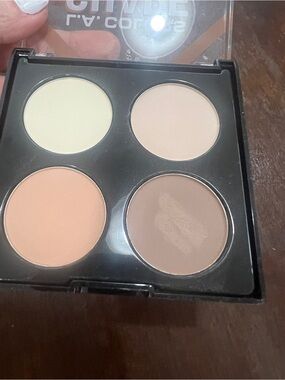 L.A. Colors 4-Shade Bronzer & Contour Palette — Cream, Beige, Peach, Brown